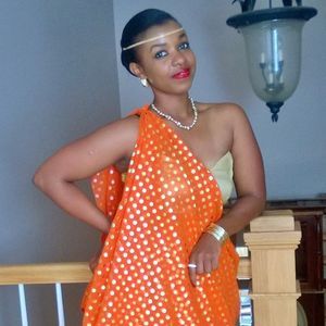 Meet your Posher, Noella